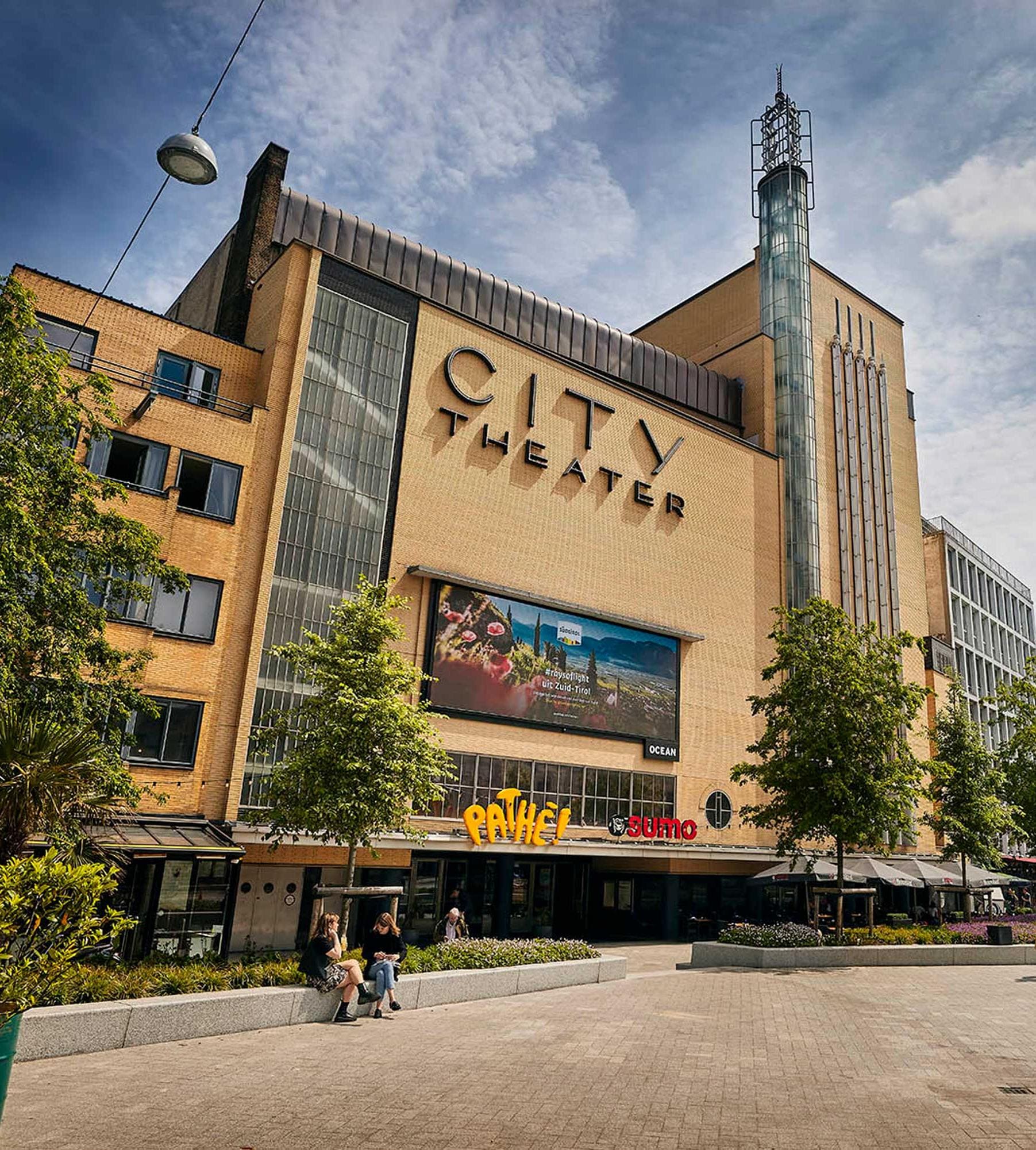 Pathé City