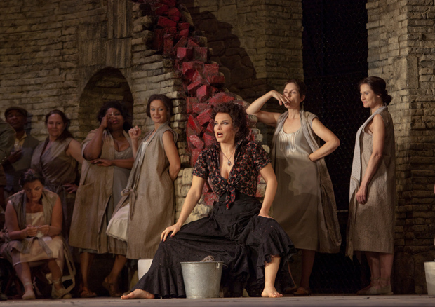 Zomer Opera Carmen Trailer Reviews And Meer Pathé 